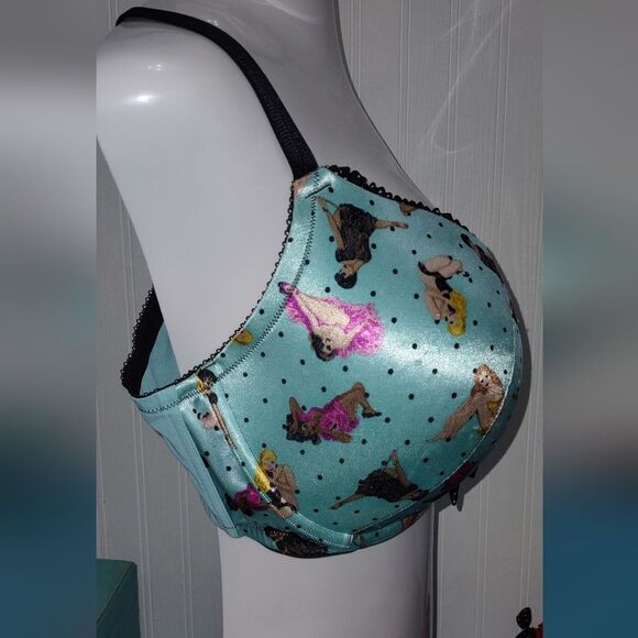 Vintage Looking Stylish Pin Up Girls Polka Dot Bra Cacique - Picture 2 of 4